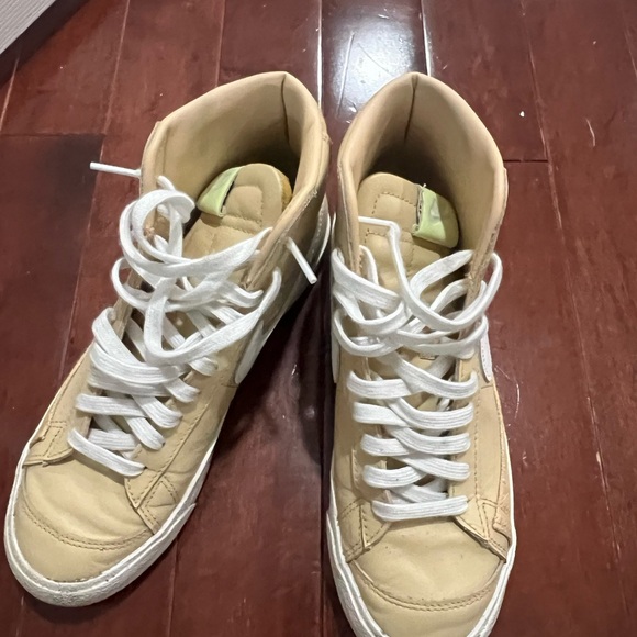 women’s blazers - Picture 3 of 6